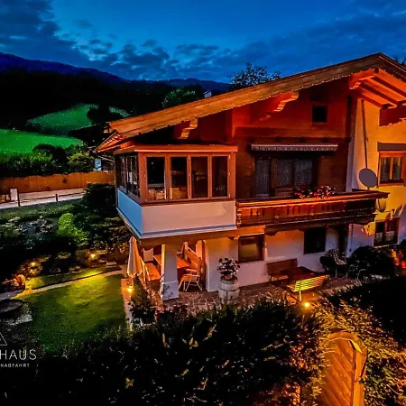 Ferienwohnung An Der Familienabfahrt Brixen im Thale Buitenkant foto